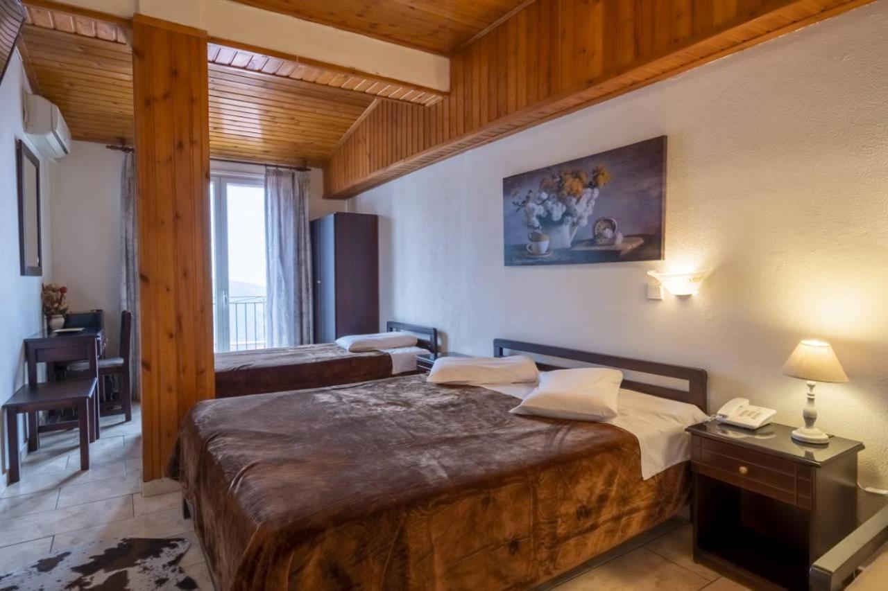 Hotel Lefas Delphi Buitenkant foto